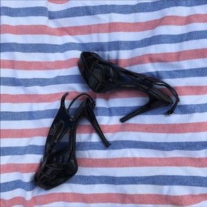 Glossy Black High Heeled Pumps